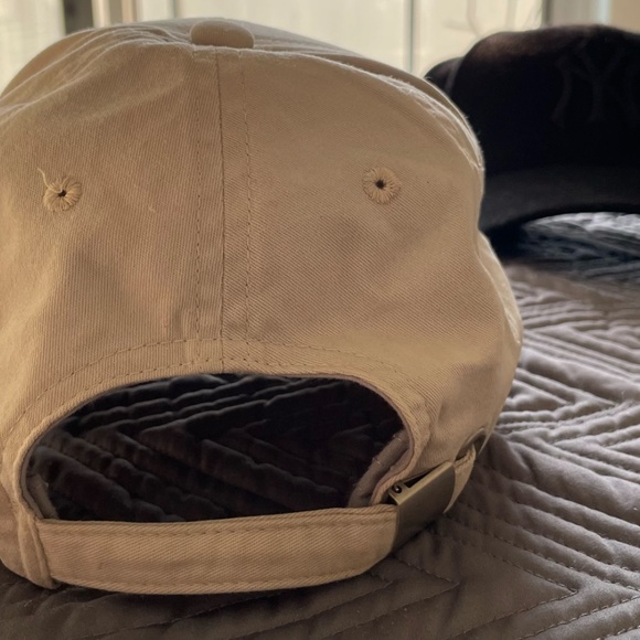 New York Yankees Cap One-Size - Picture 3 of 4